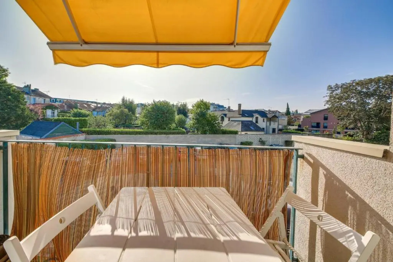 Chic apart Versailles Castle