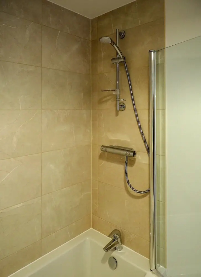 SA Today Apartments Farnborough with Fibre Wi-Fi & Netflix