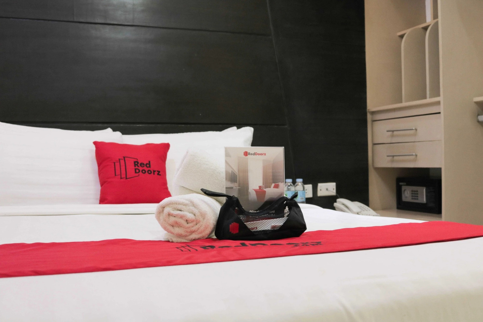 RedDoorz @ Grand Apartelle Hernan Cortes Cebu