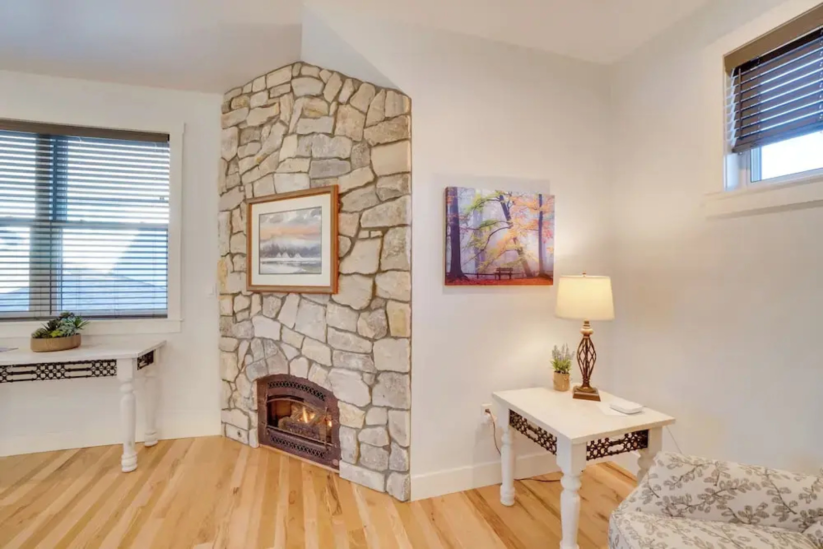 2 Mi to Town: Castle Rock Retreat w/ Fireplace!