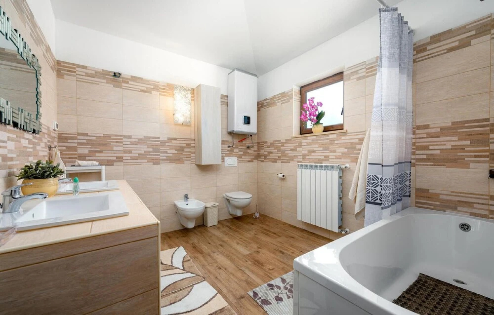 Amazing Home in Nova Vas With Wifi, 4 Bedrooms and Outdoor Swimming Pool