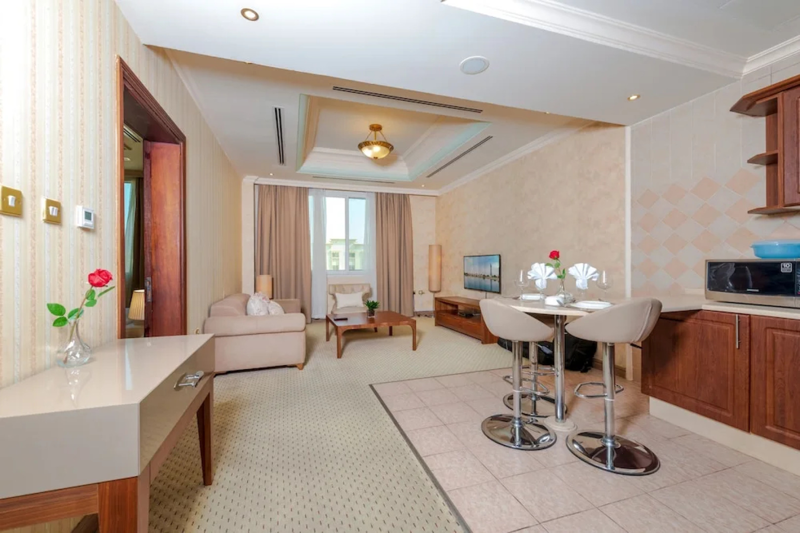 Al Sadd Suites Hotel