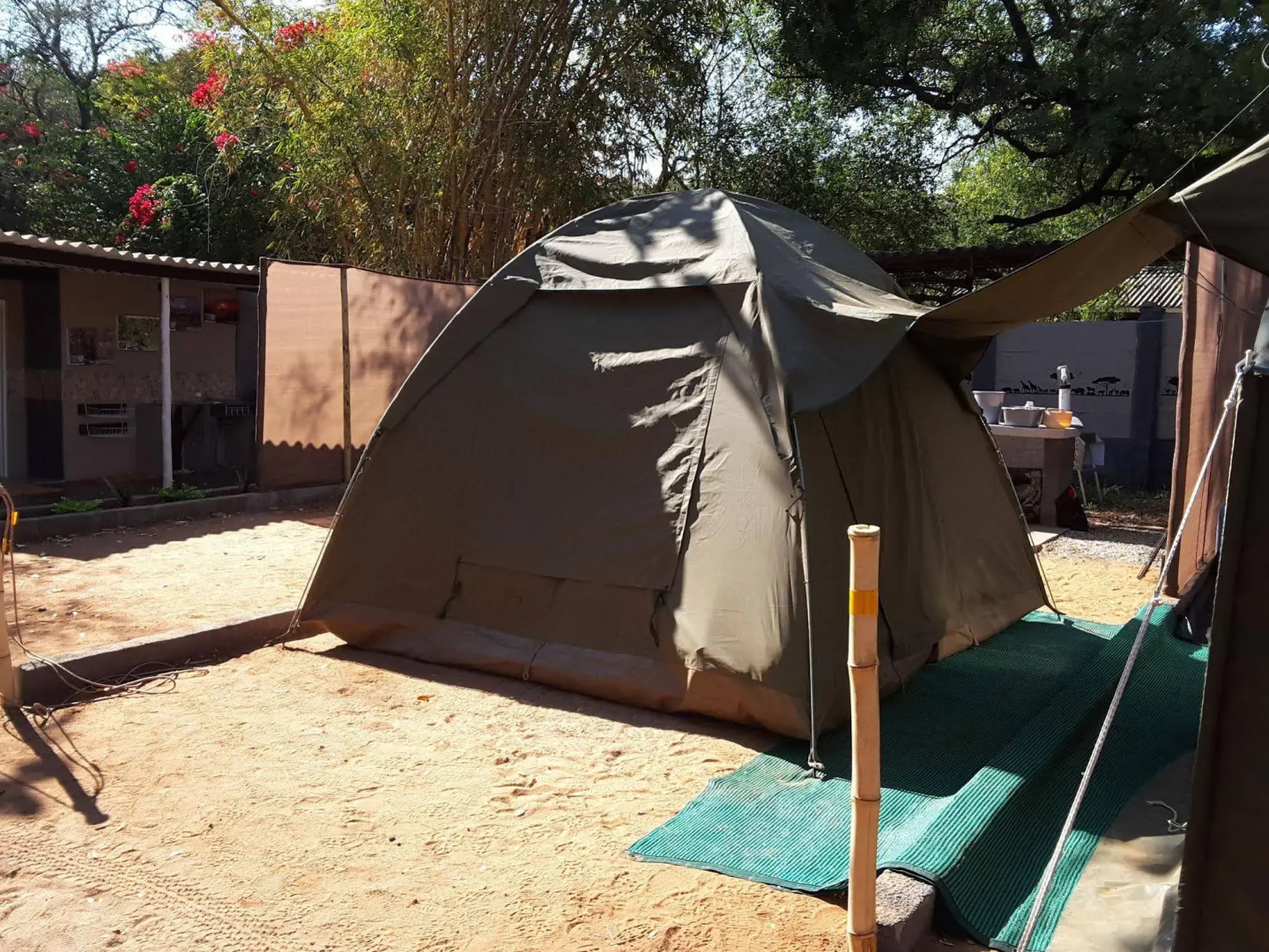 Victoria Falls Backpackers