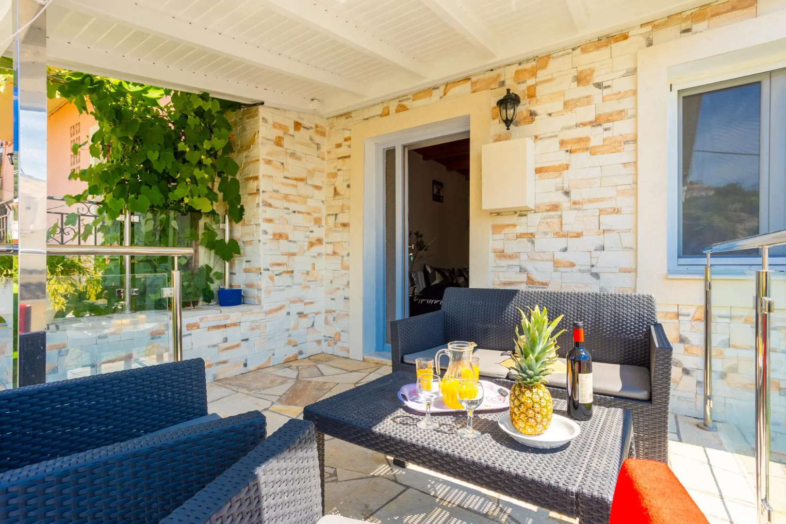 Porto Walk to Beach Sea Views A C Wifi Car Not Required - 385