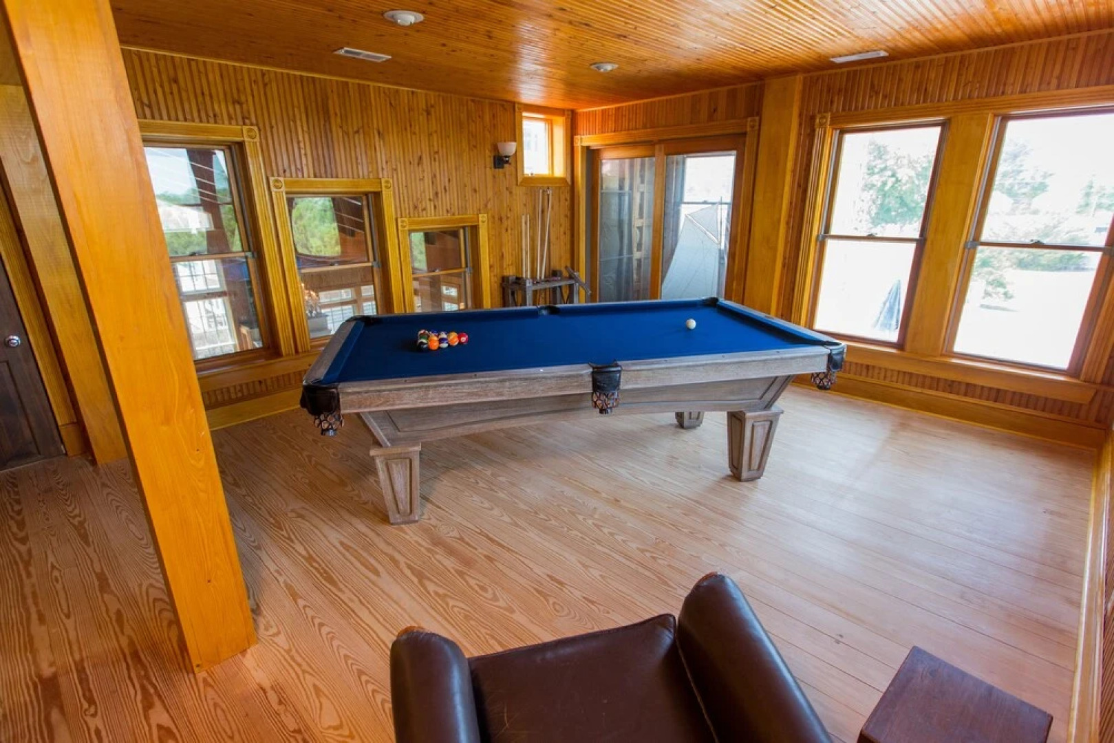 The Burrus House Inn Waterfront Suites