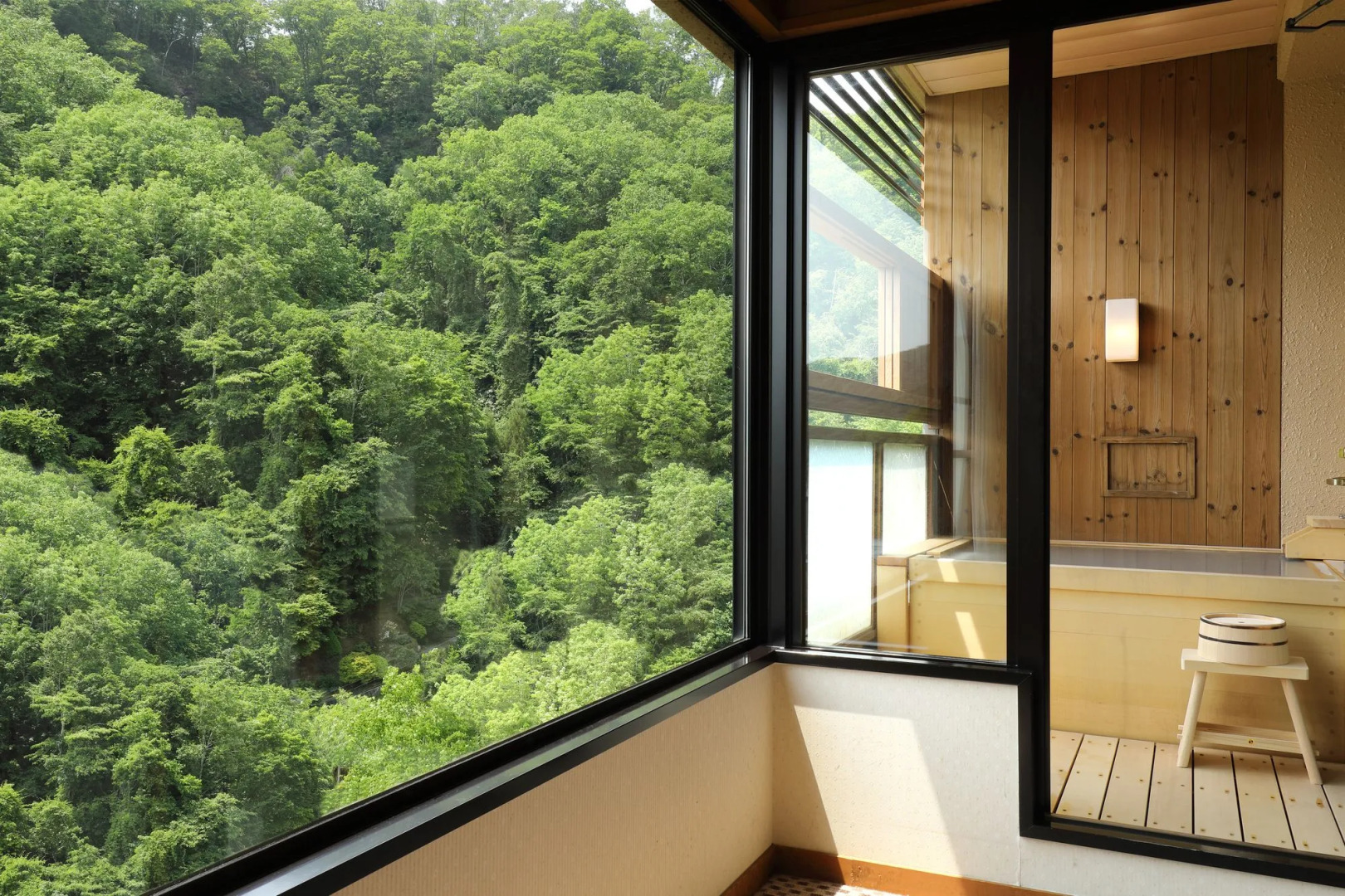 Ryotei Hanayura Ryokan