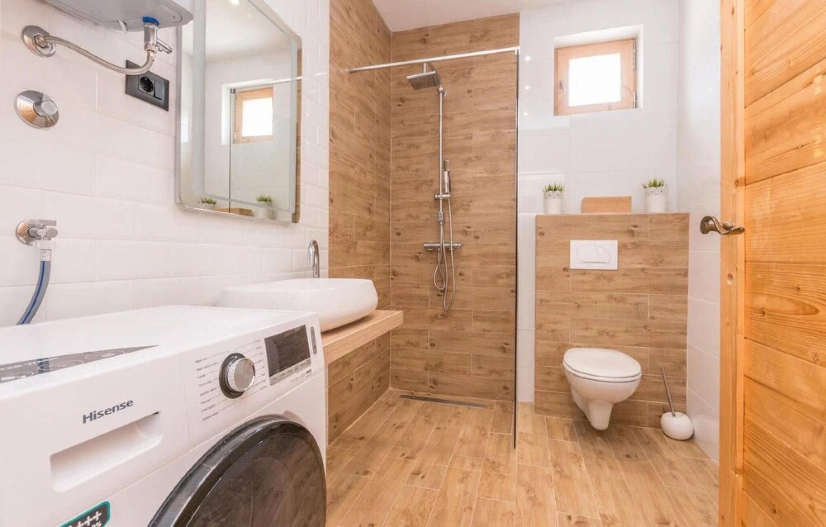 Awesome Home in Lisicic With 3 Bedrooms, Wifi and Sauna
