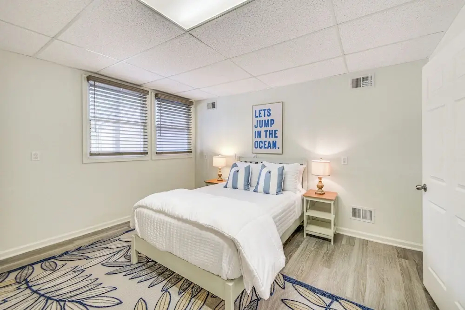 Pet-friendly Buxton Home w/ Balcony, 2 Mi to Beach