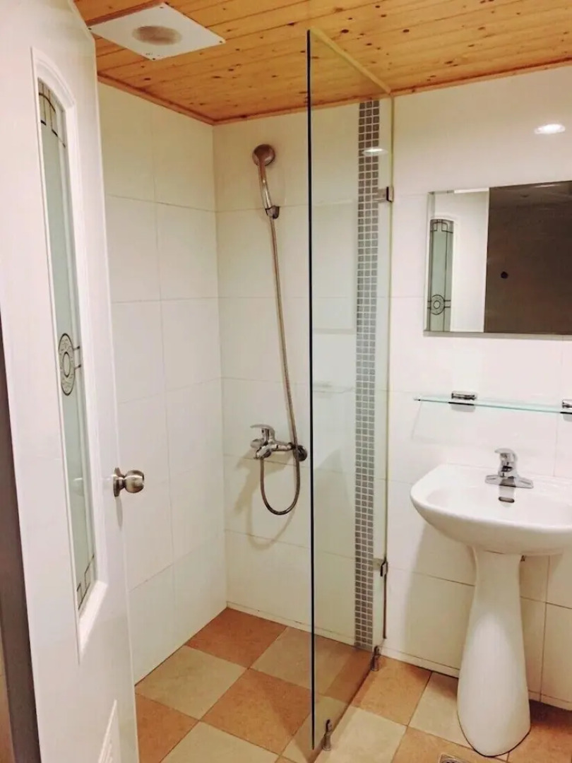 EasyInn Hotel & Hostel