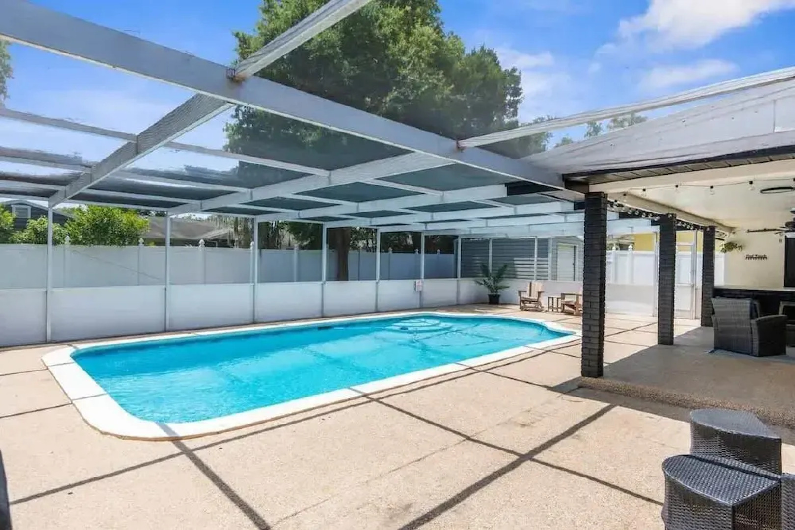 Brooksville Oasis! 3 Bedroom, Heated Pool Home