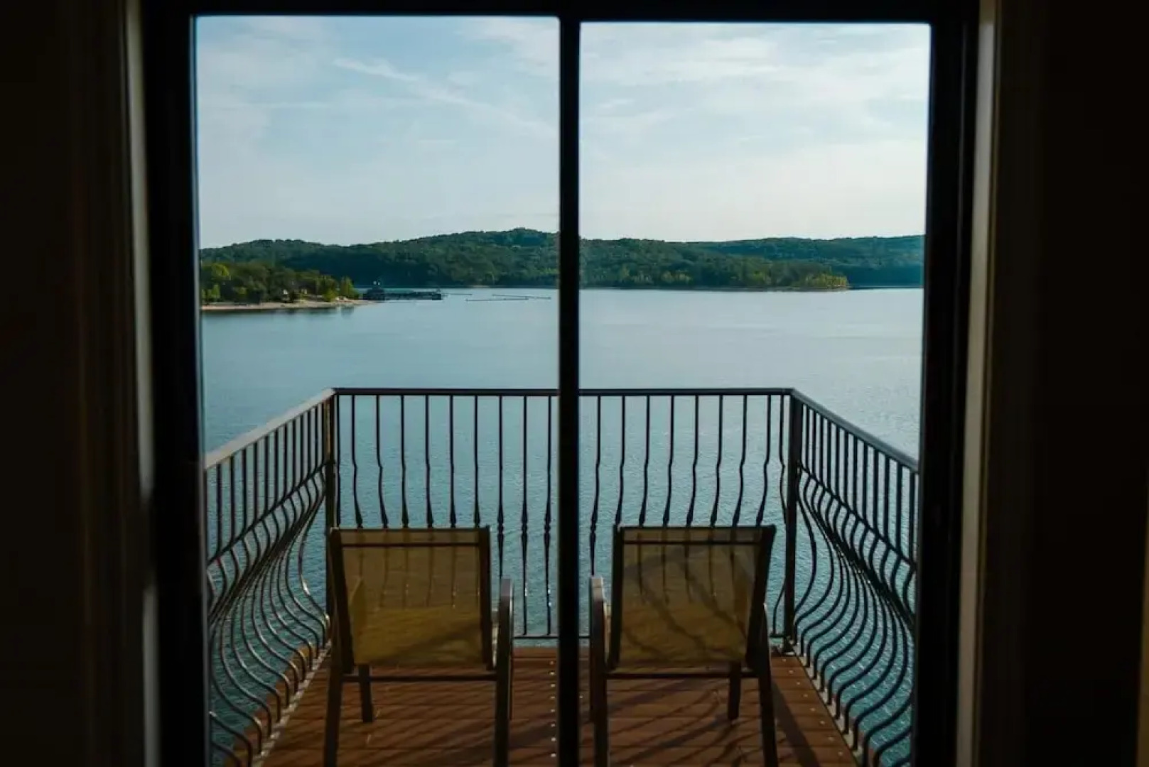 1 Bedroom Lake View Villa - Unit 606