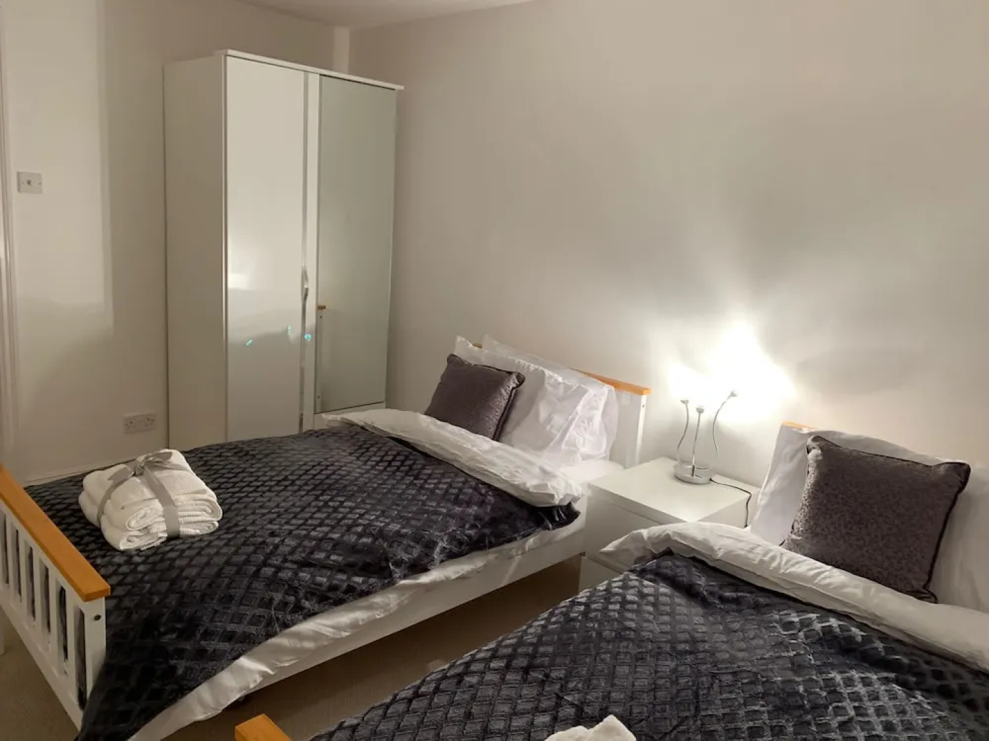 Royal Oak Apartment in Manchester Central Location