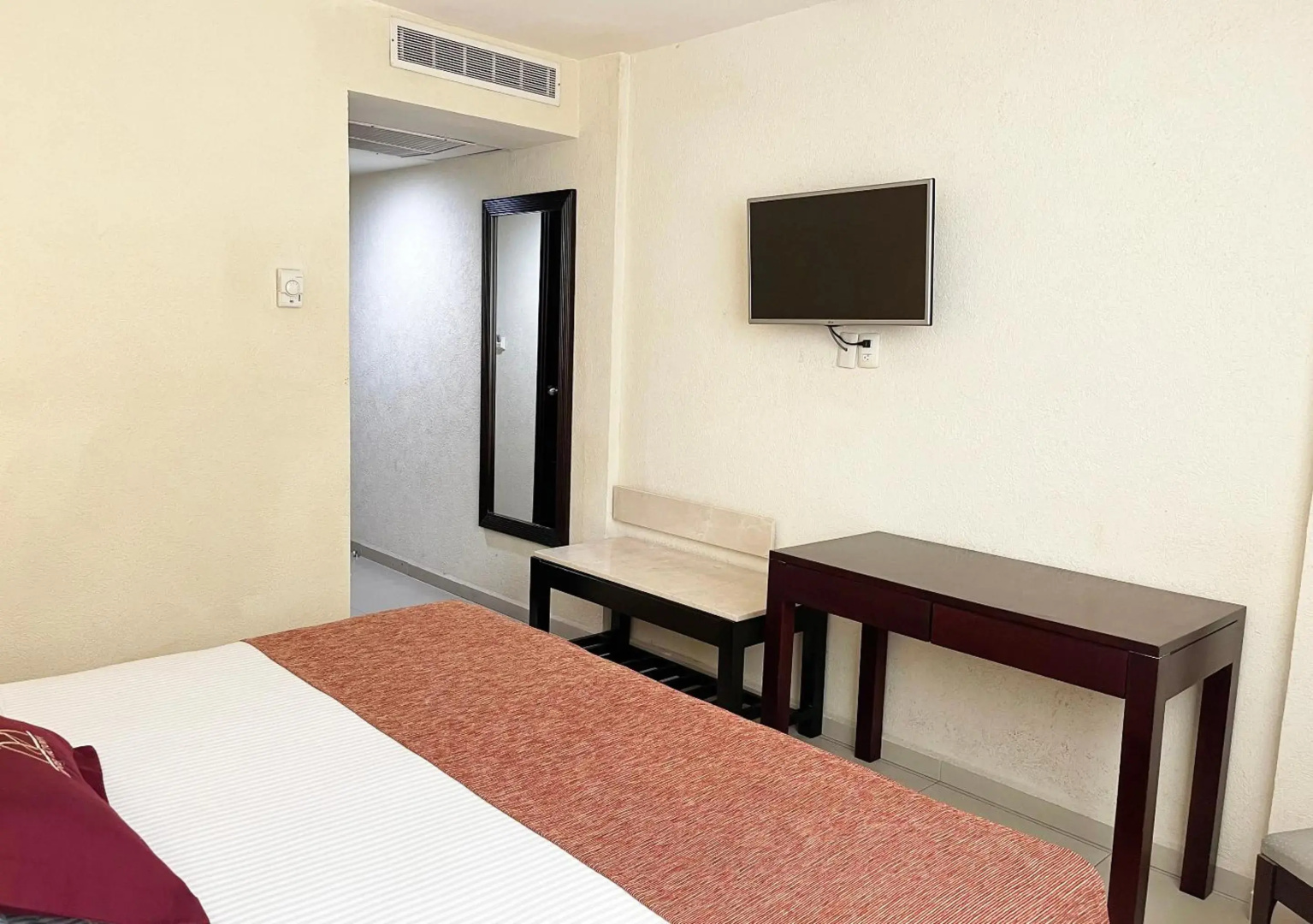 Hotel Victoria Poza Rica by Brahma