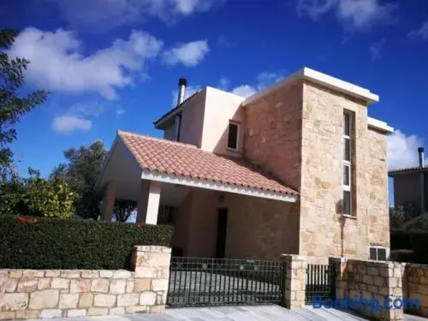 Amorosa Villas