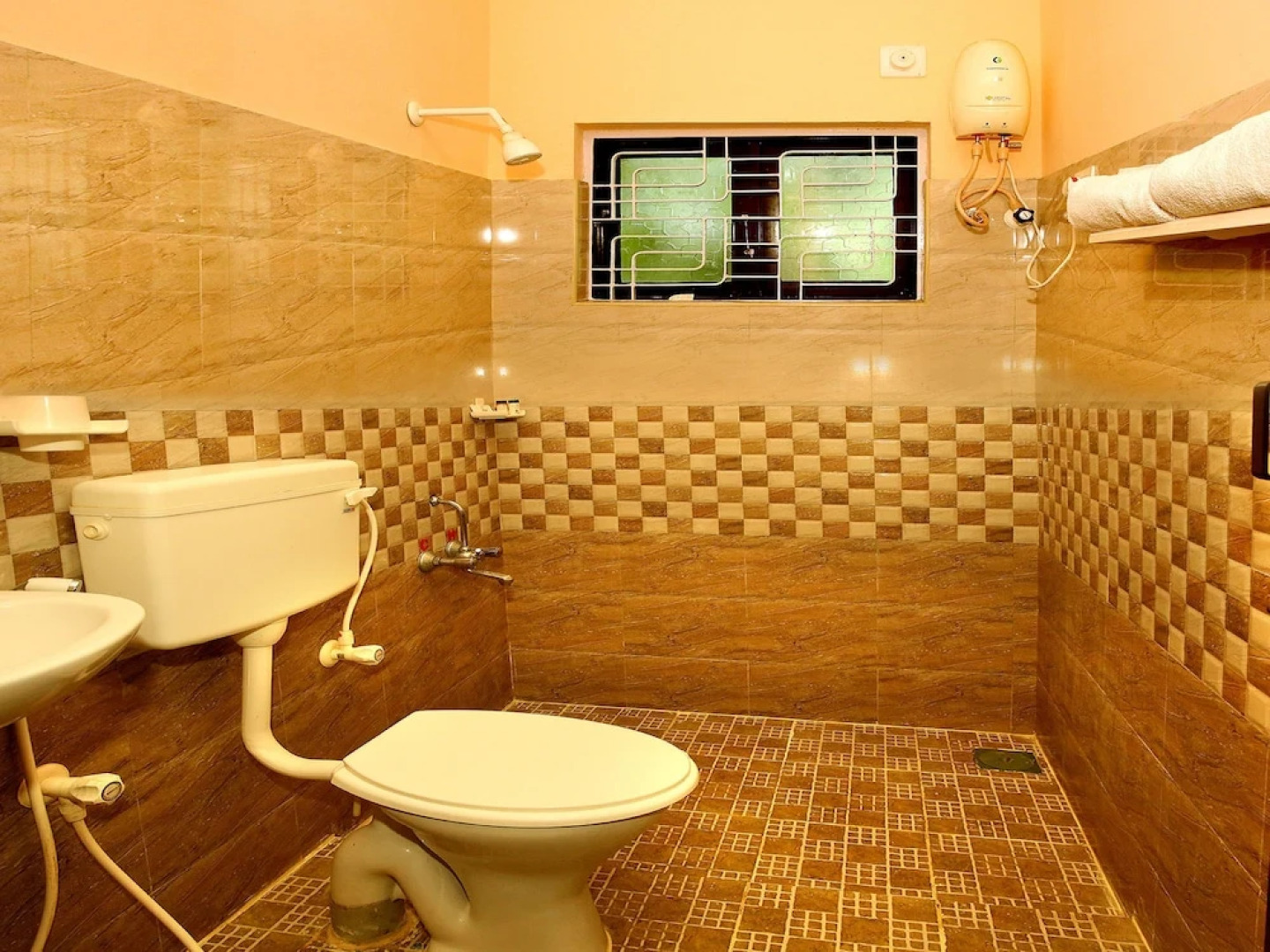 OYO 9619 Harmony Inn