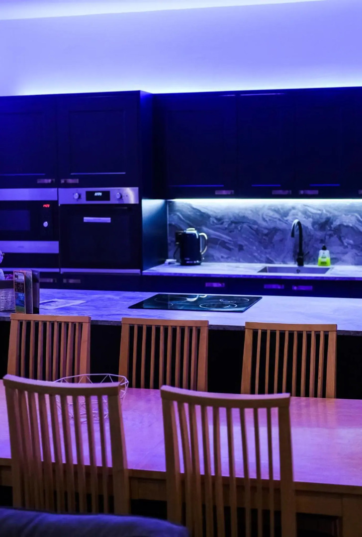 The Eden Warehouse - Pink Apartment (sleeps 4)