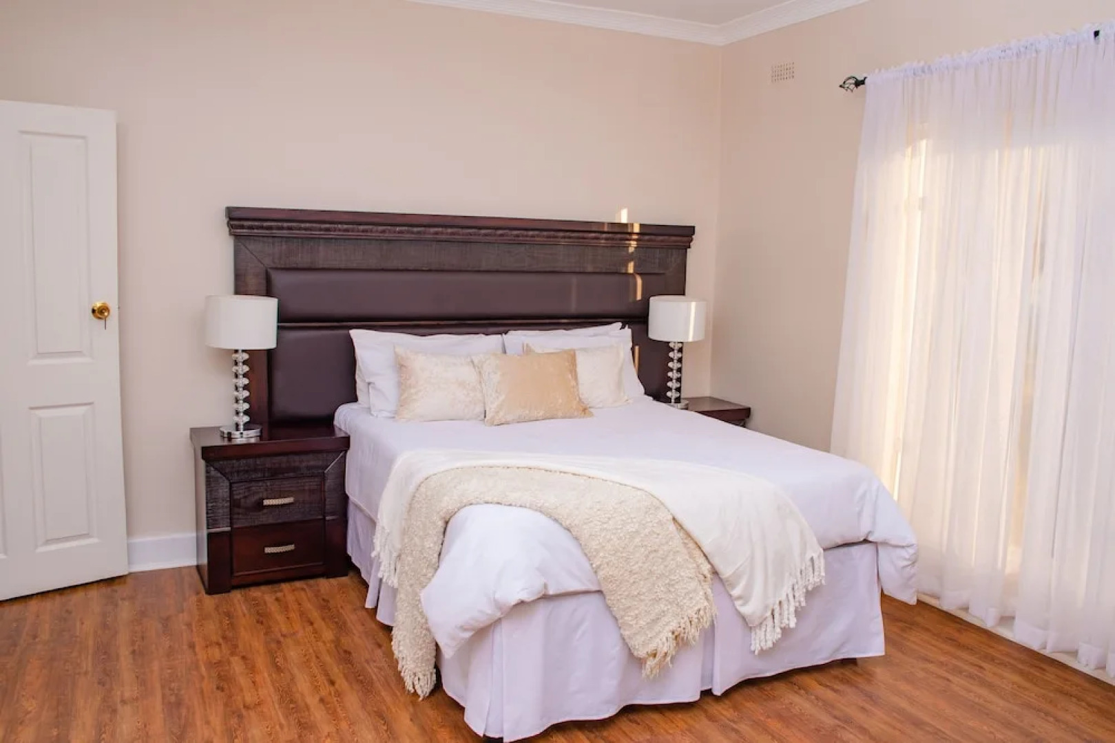 Residence 747 Borrowdale Brooke