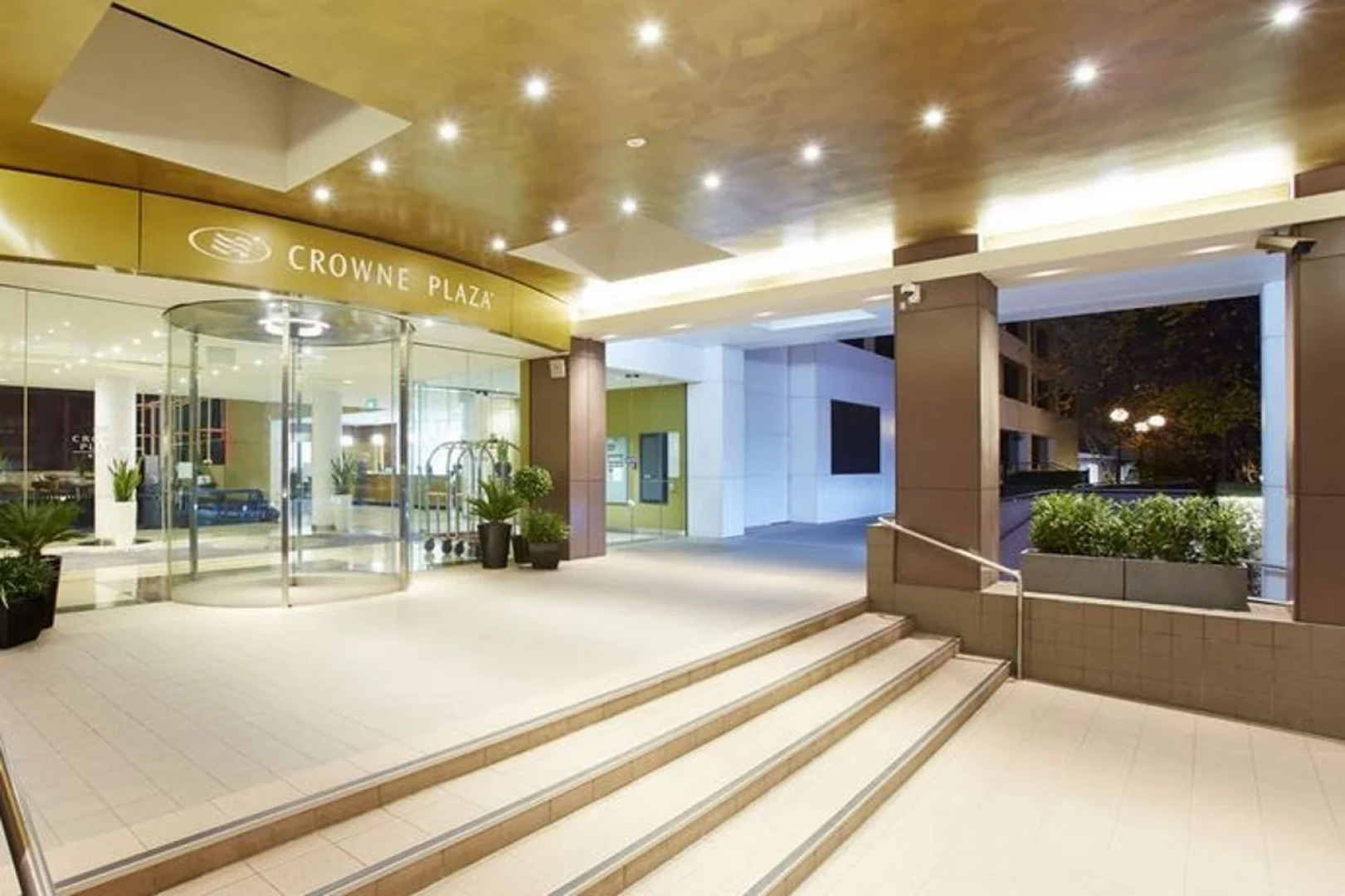 Crowne Plaza Canberra by IHG