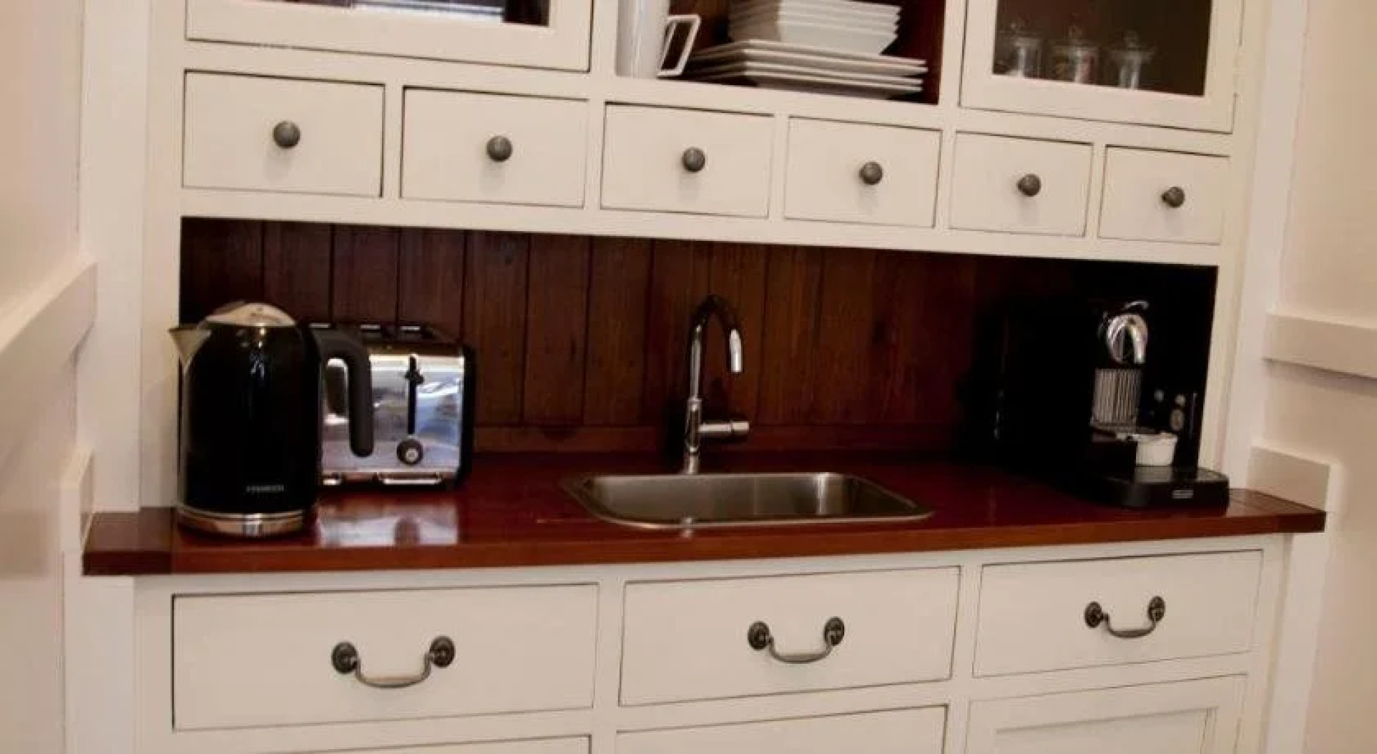 Chiltern Cottage and Indigo Suite