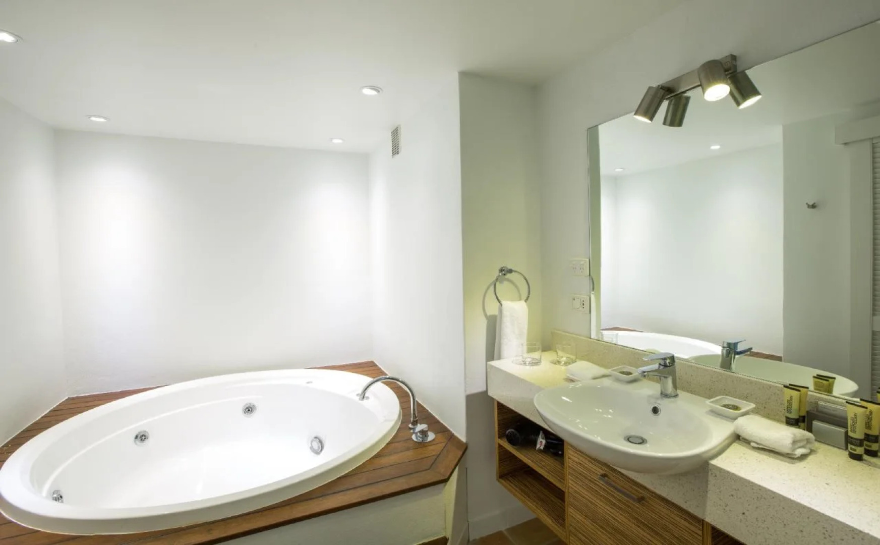 The Reef House Adults Retreat