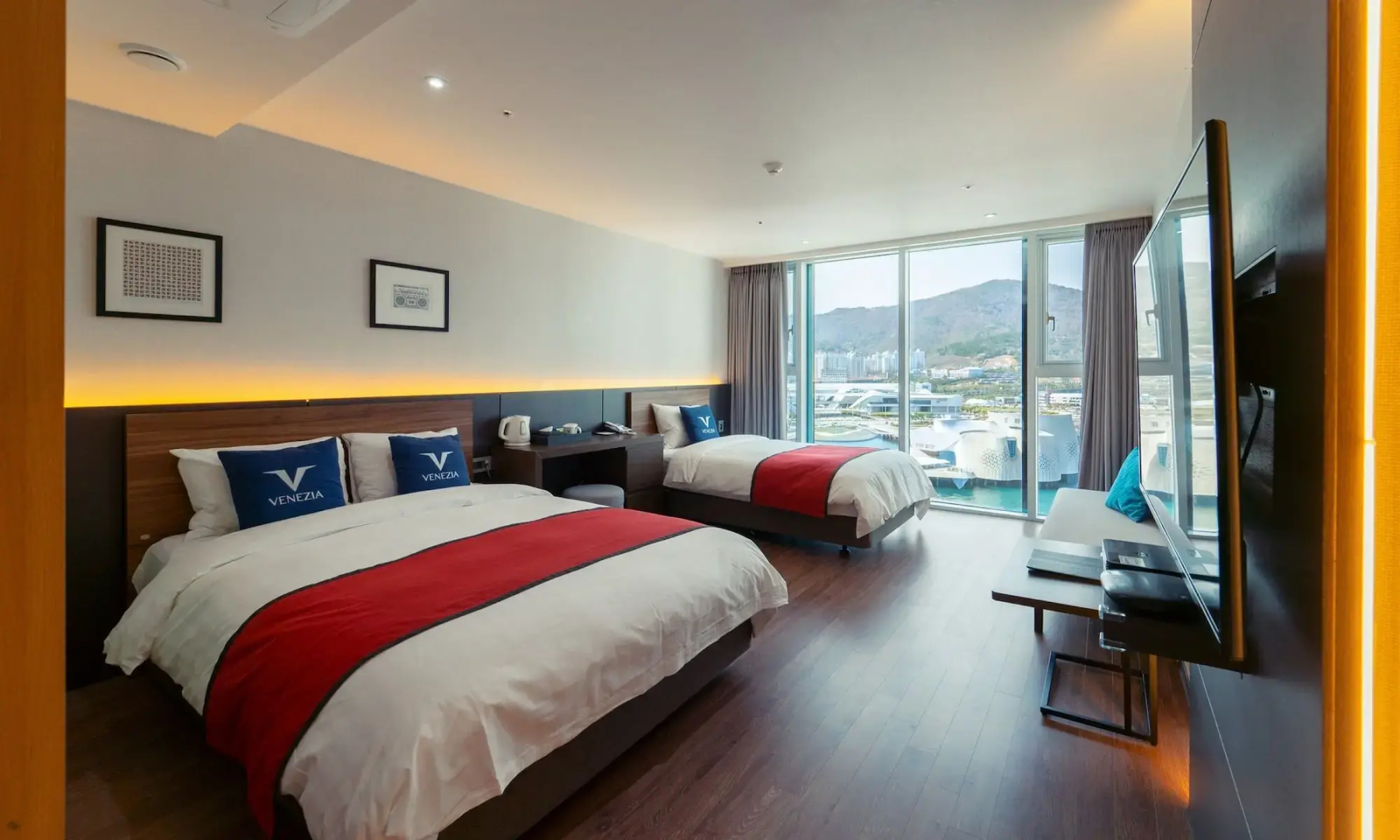 Yeosu Venezia Hotel & Suite