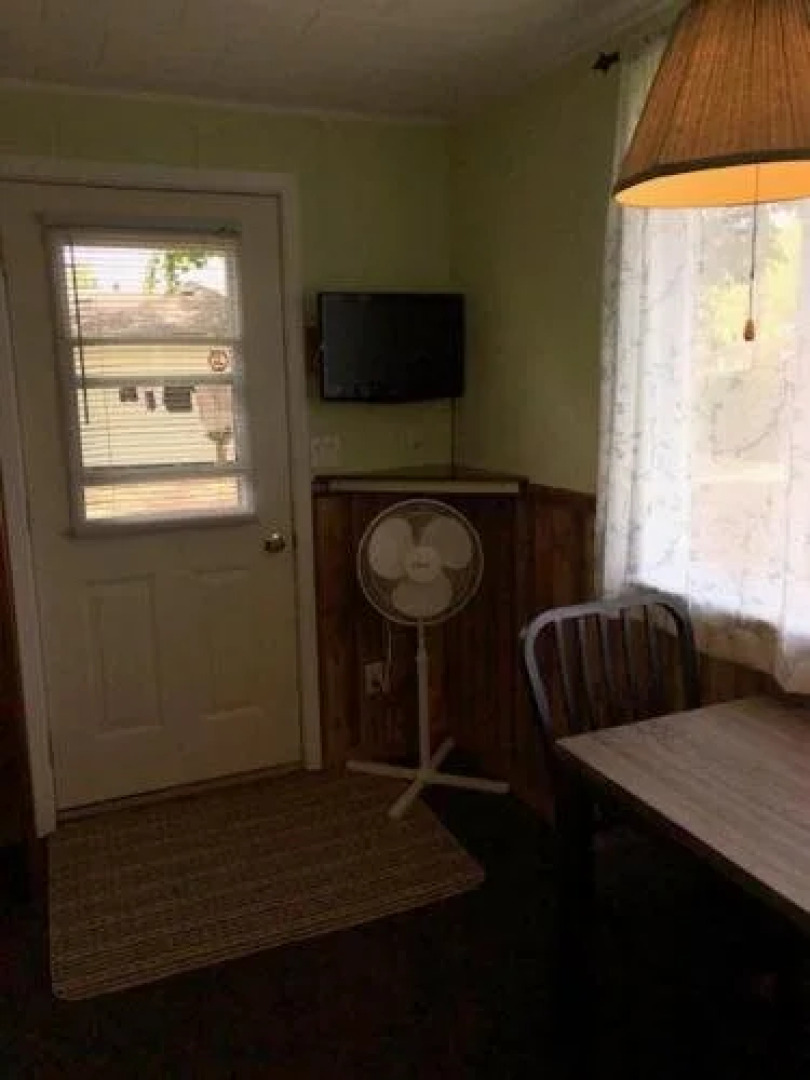 Bel-Air Motel & Cottages