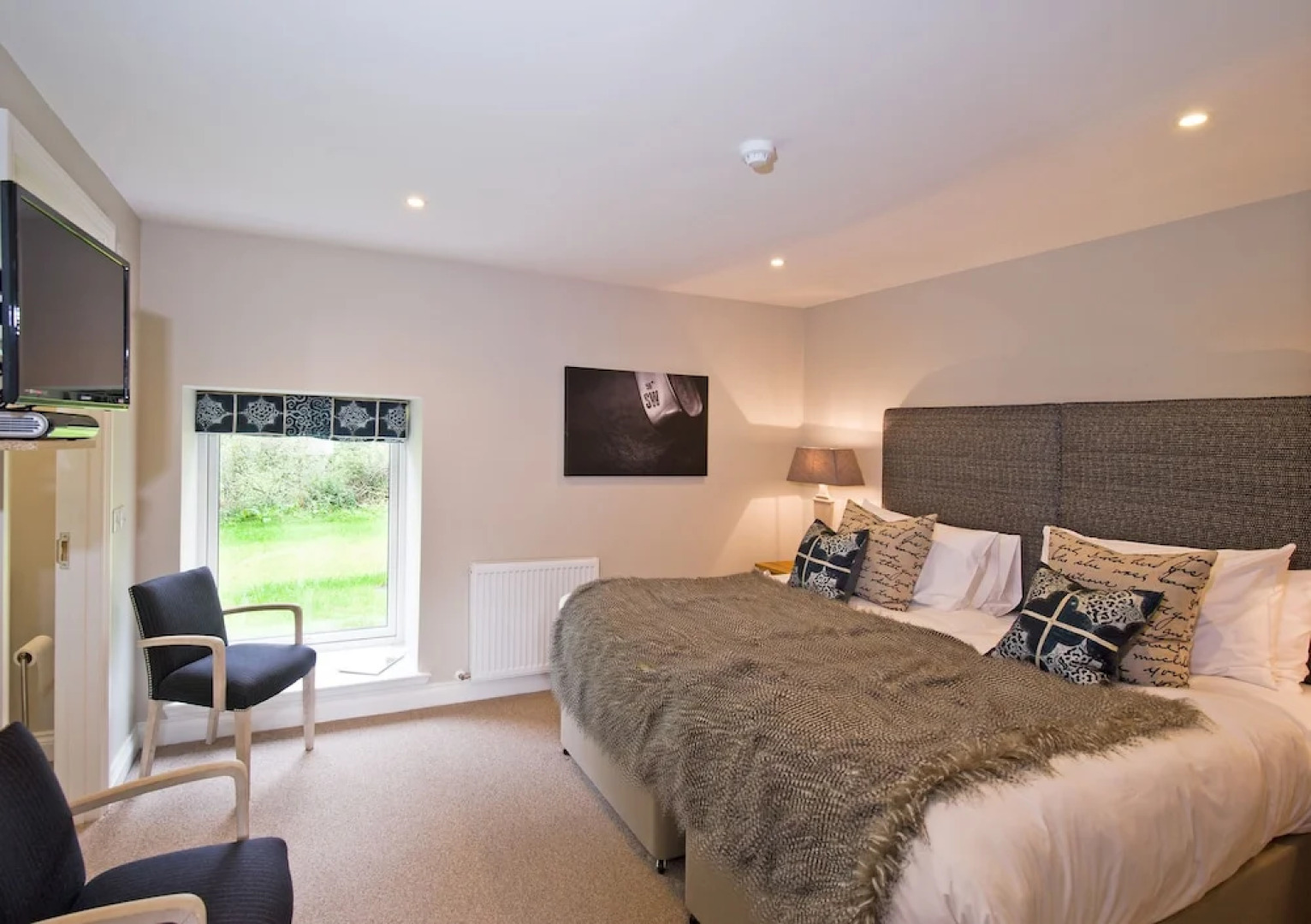 Mill of Dess Lodge & Mill Cottage