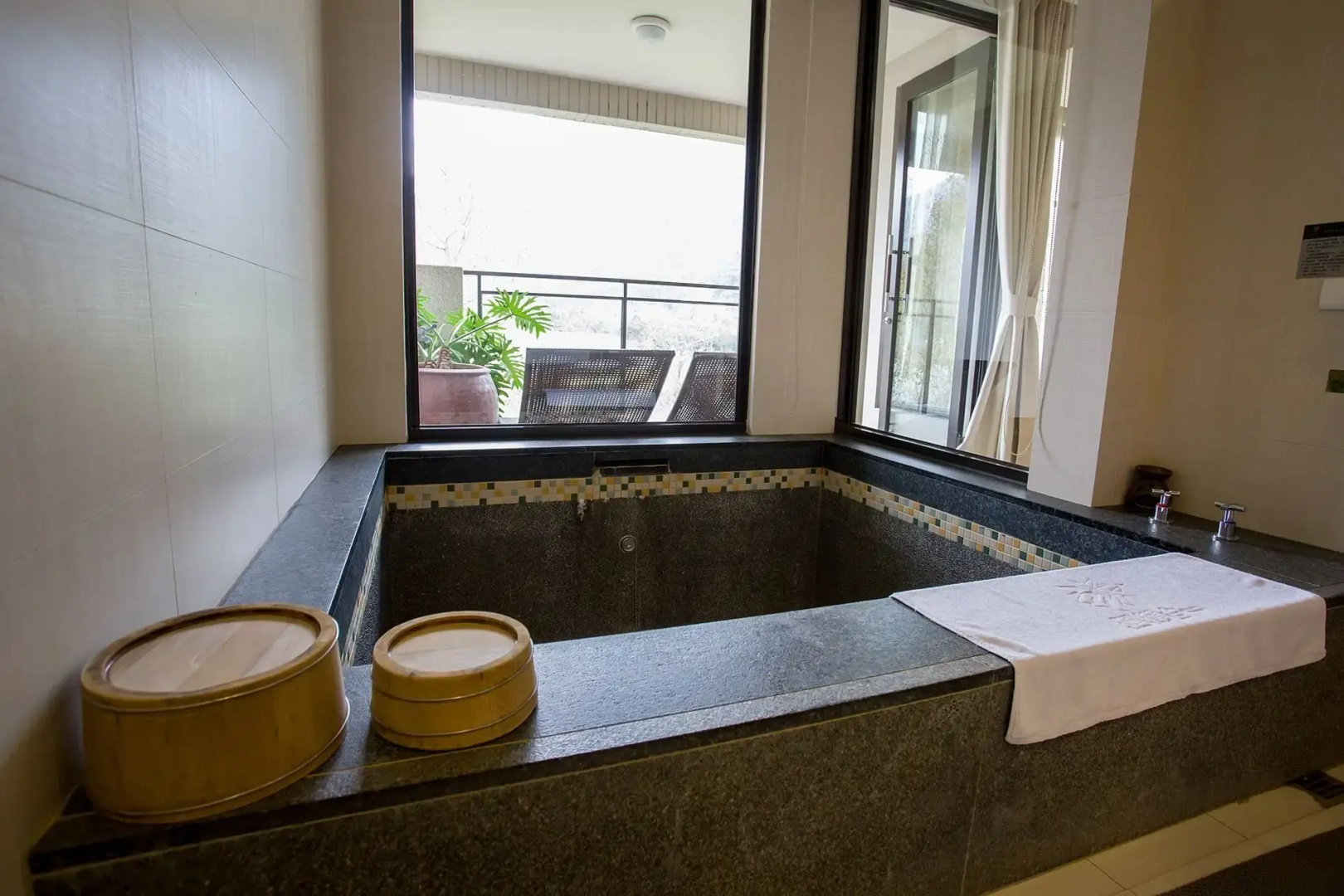 Tai Yi Red Maple Resort