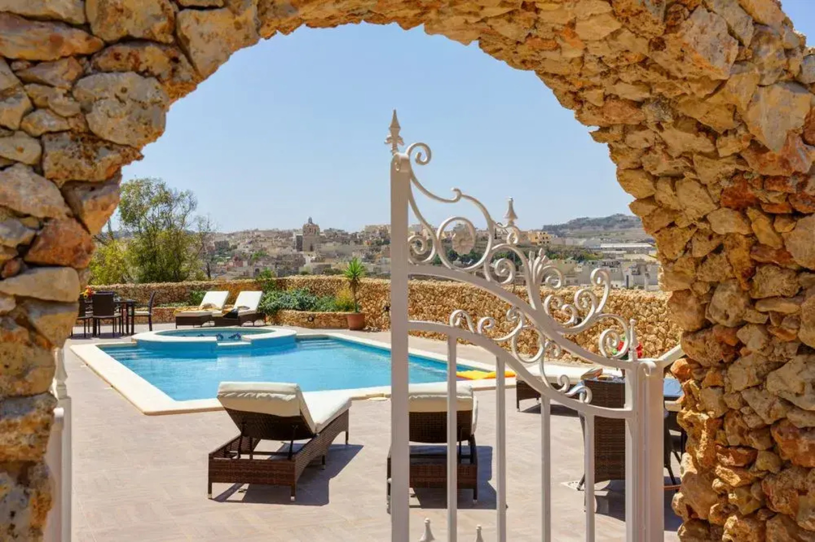 Country Views Bed & Breakfast