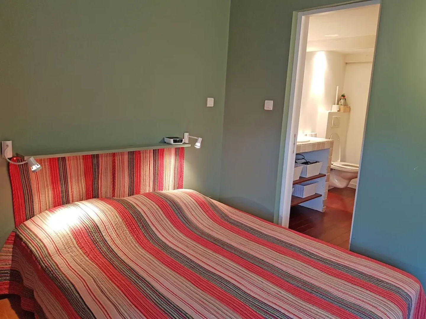 Characteristic Country House With Private Pool and Views of the Mont Ventoux