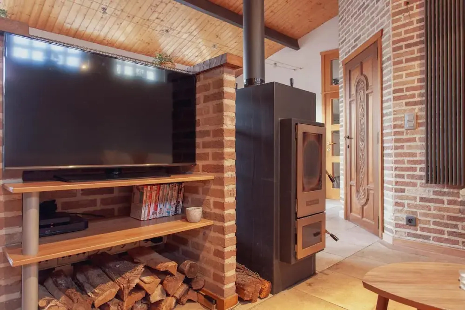 Authentic House With Playroom and Infrared Sauna