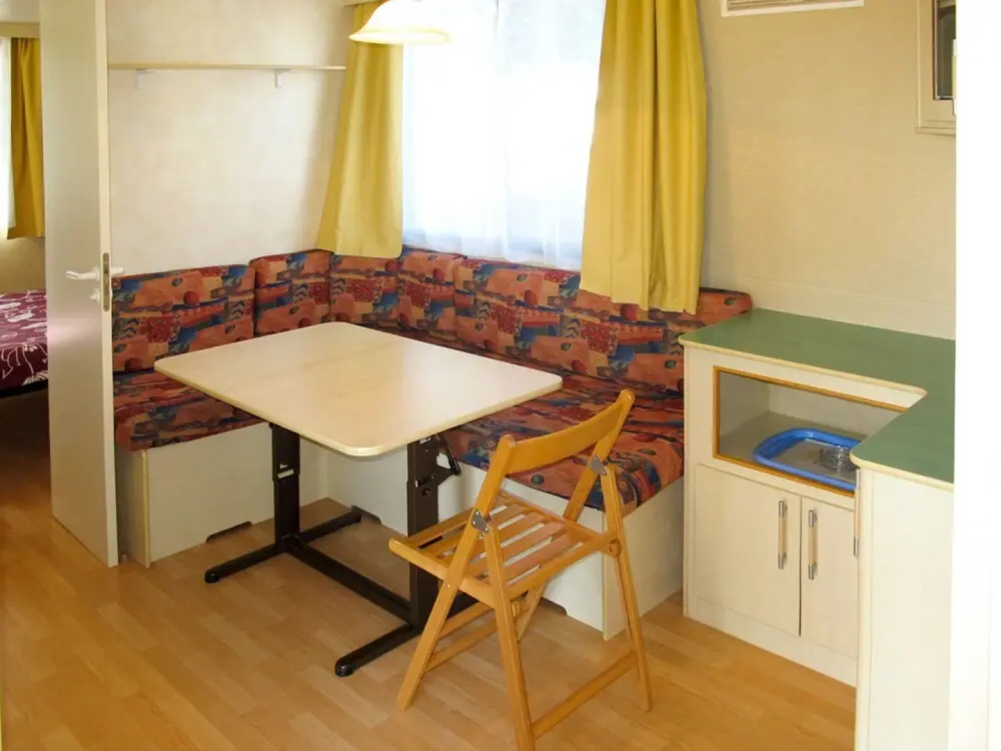 Balatontourist F red Balatonf red