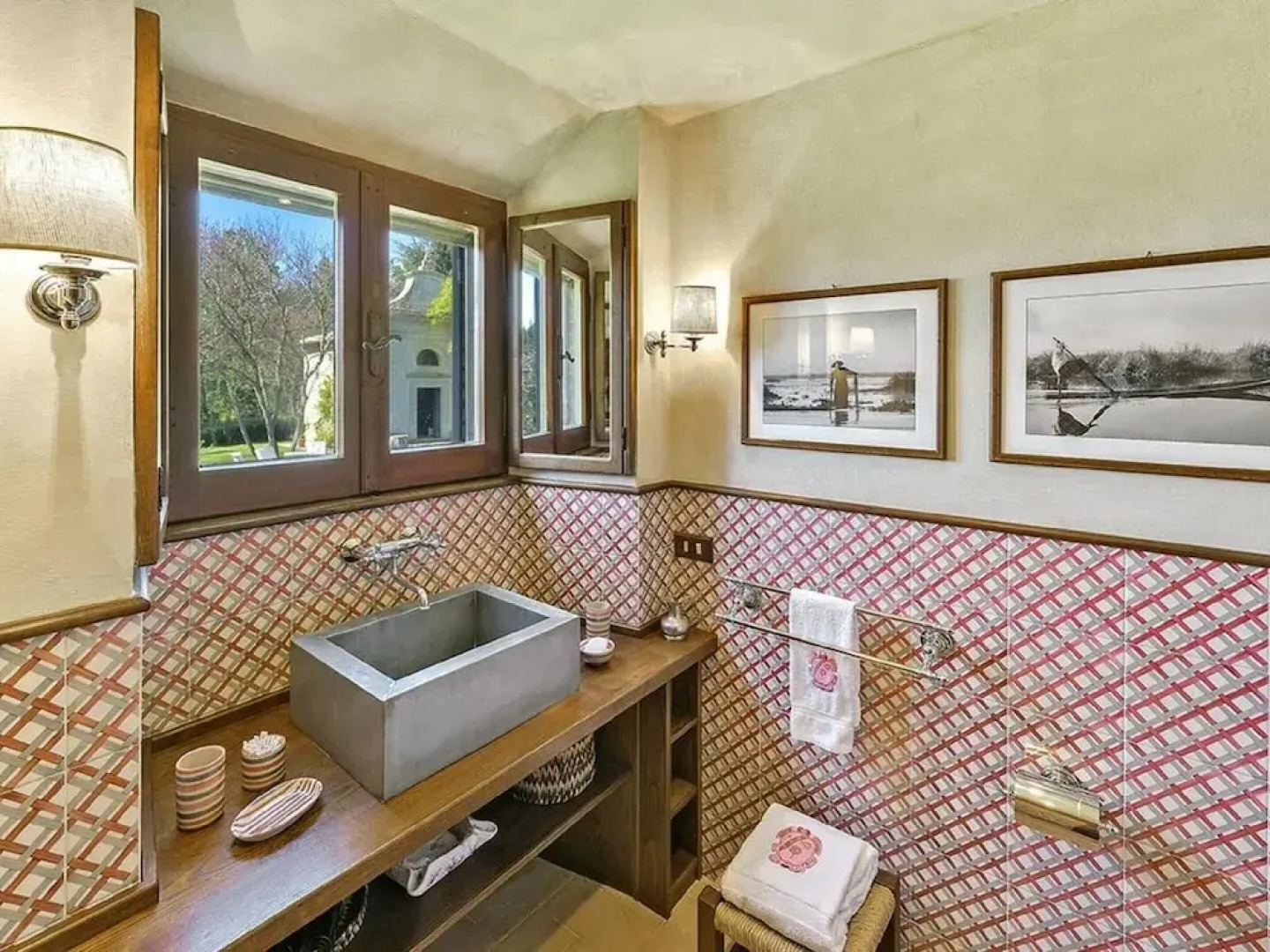 Belvilla by OYO Villa Aiola