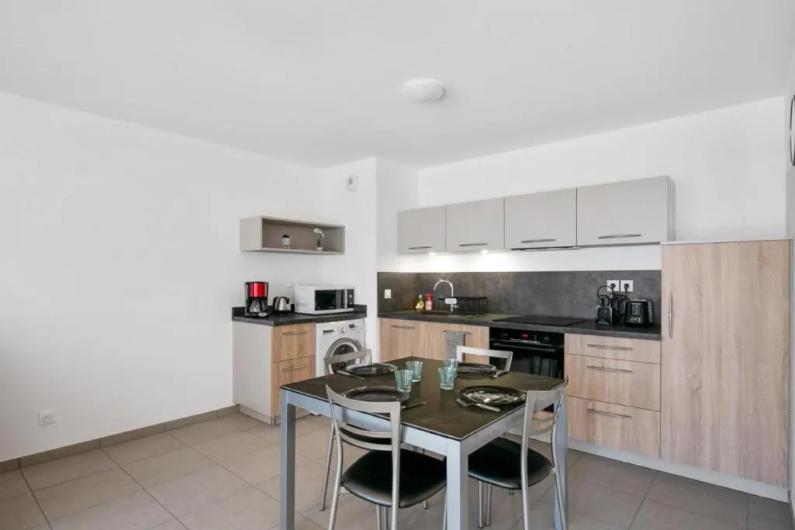 Spacious 1-bedroom with terrace 15 min from Lake Annecy Welkeys