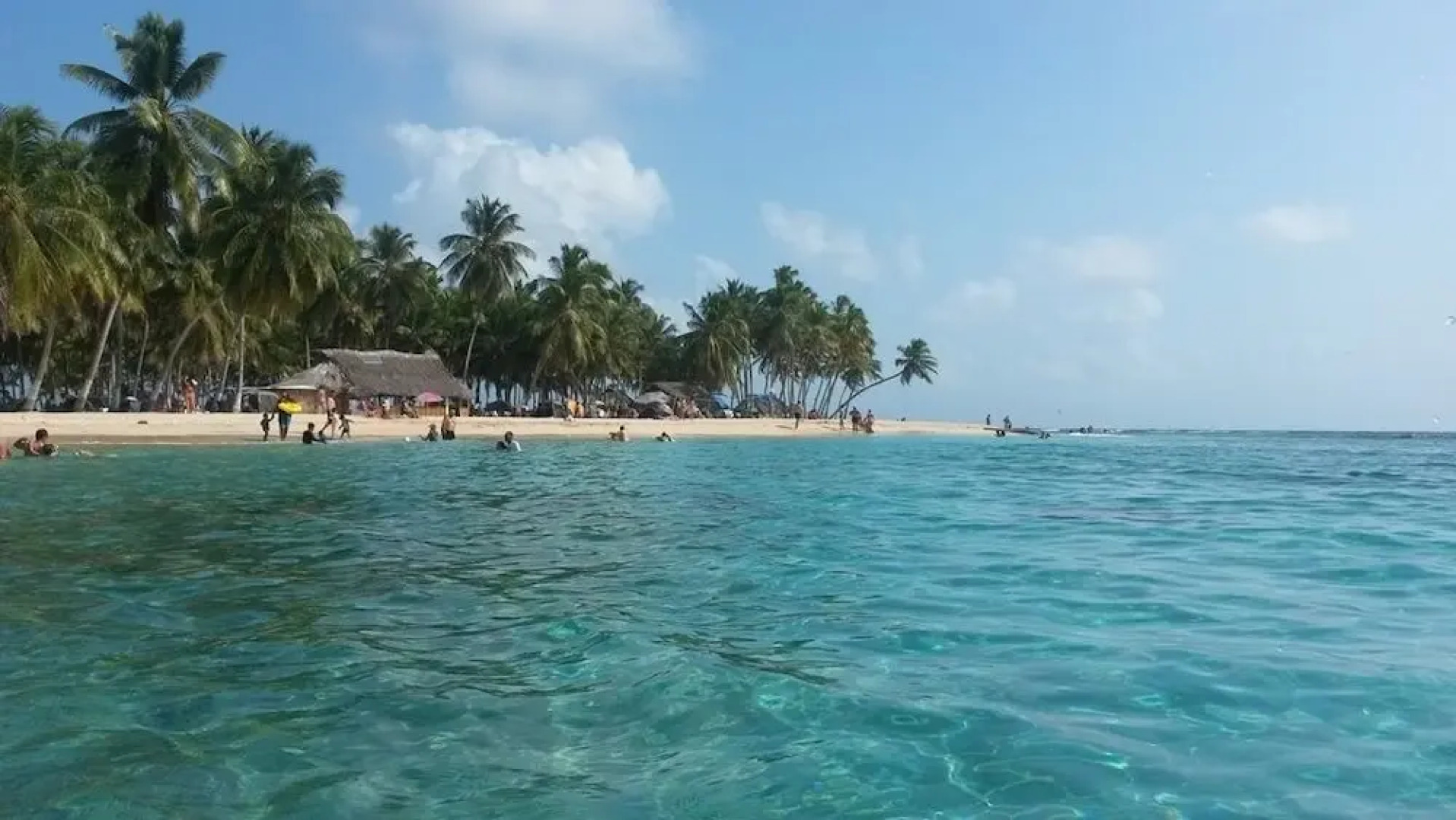 Cabins in Aguja Island