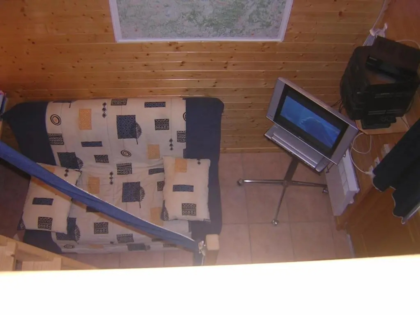 Gite La K-bane au fond du jardin