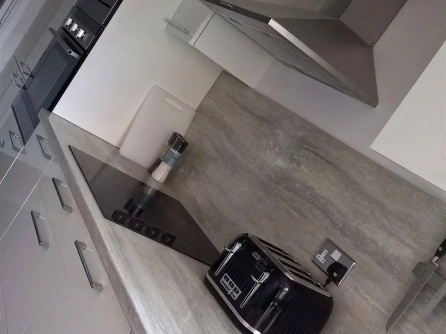 Paramount Apartments