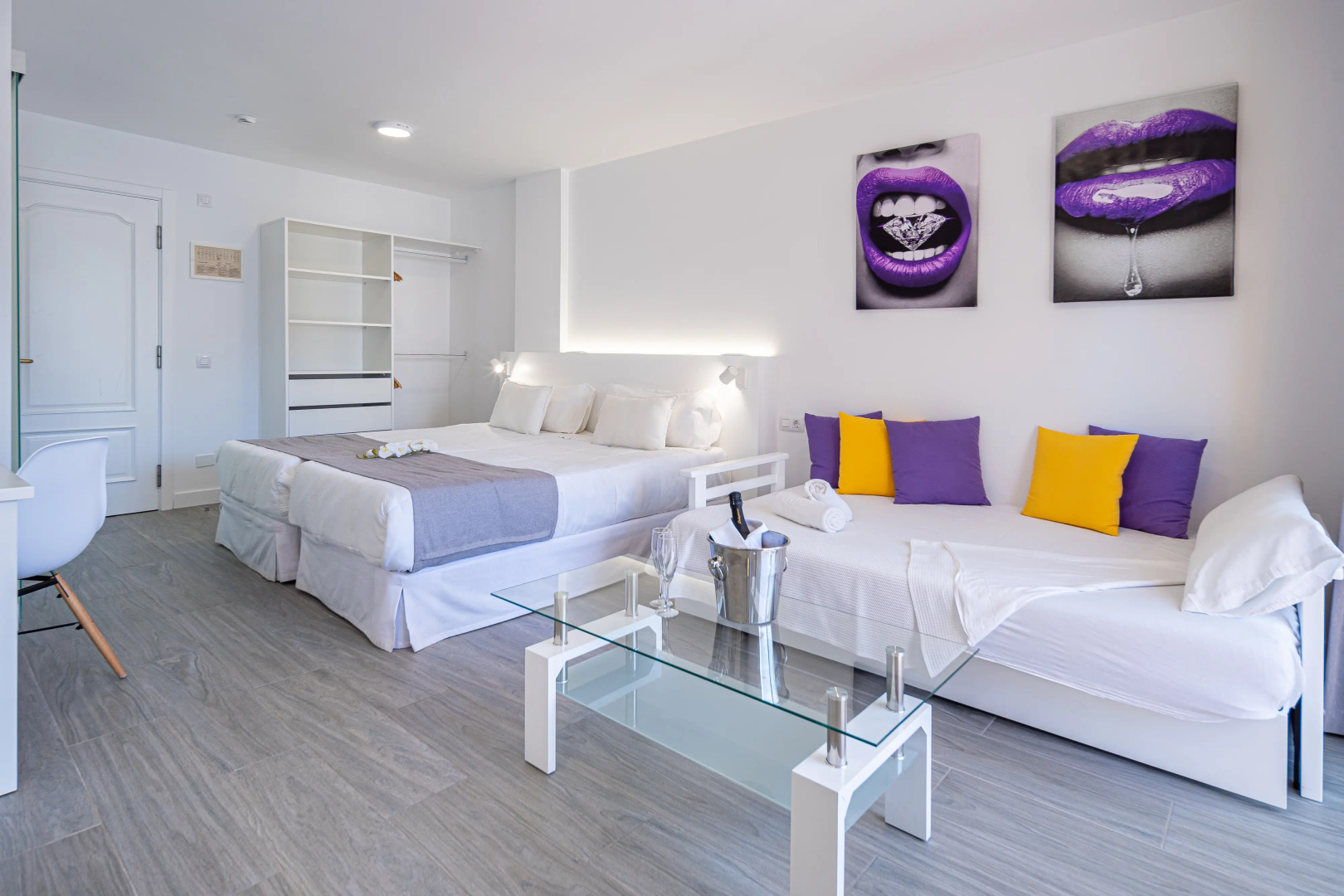 Skyview Hotel by LIVVO