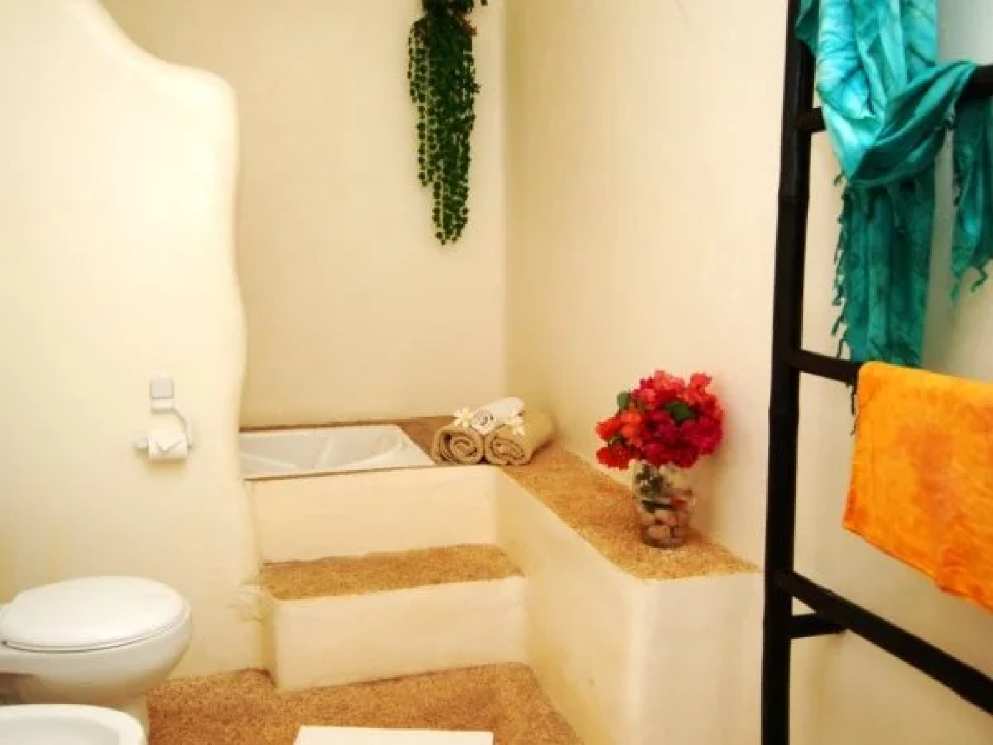 ChARTs Resort and ART-Café