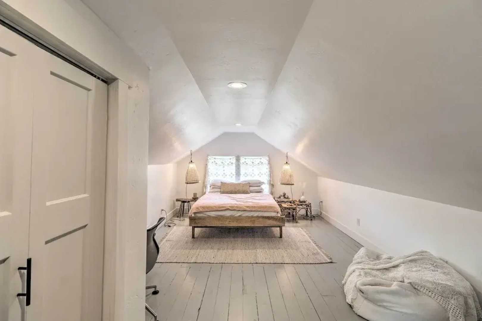 Luxe Glacier Getaway: Walk to Downtown Kalispell!