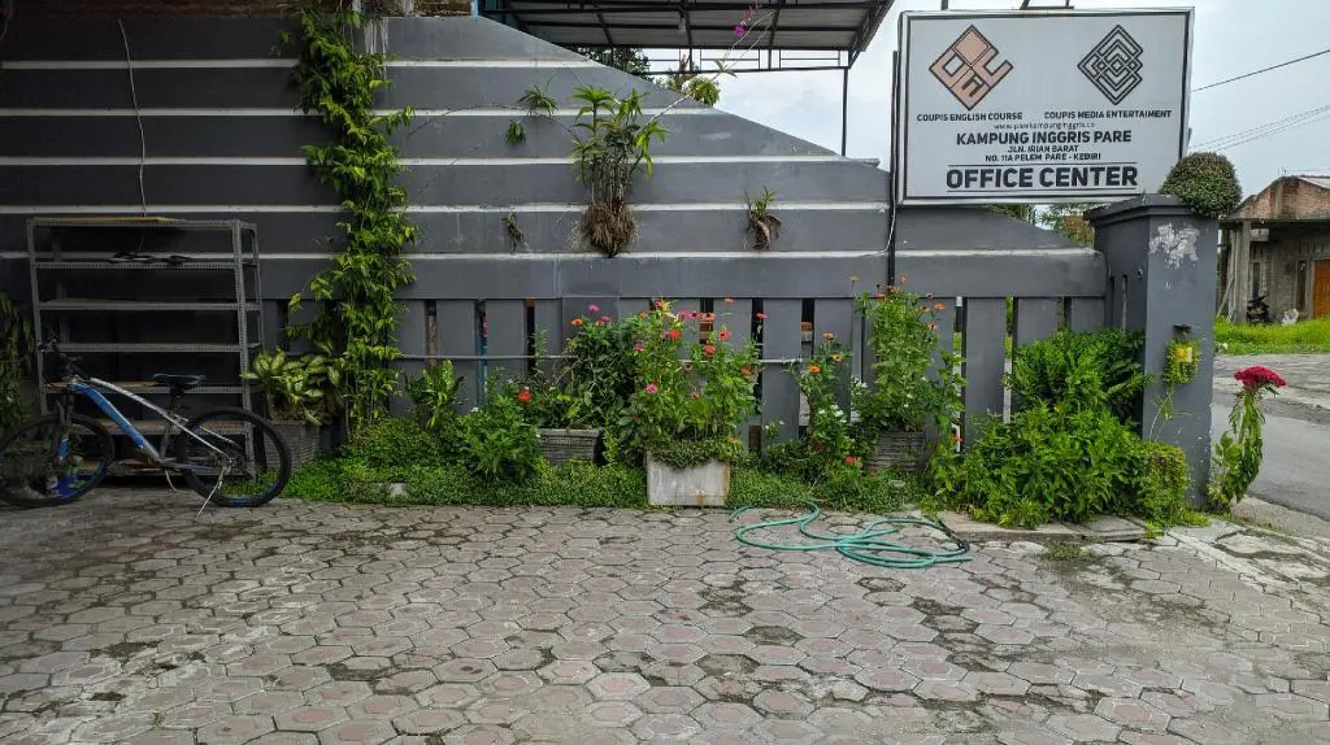 OYO 3012 Coupis Guesthouse Syariah