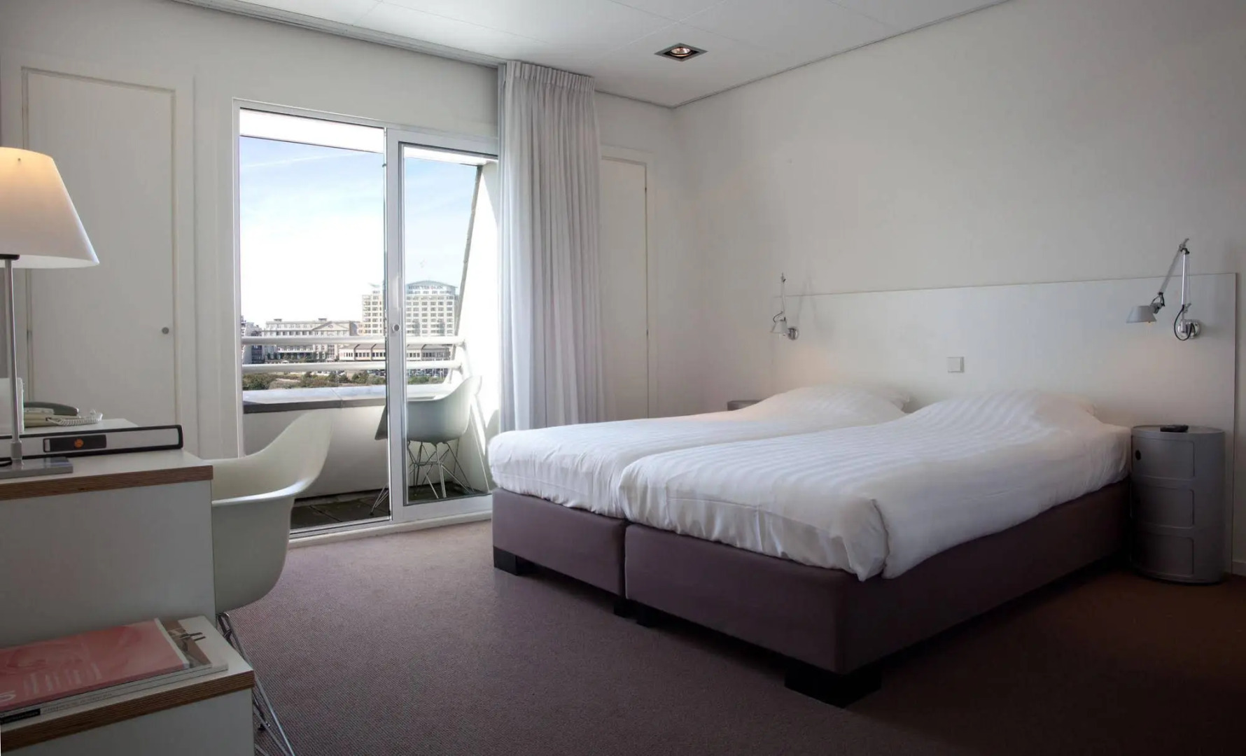 Hogerhuys - Adults Only