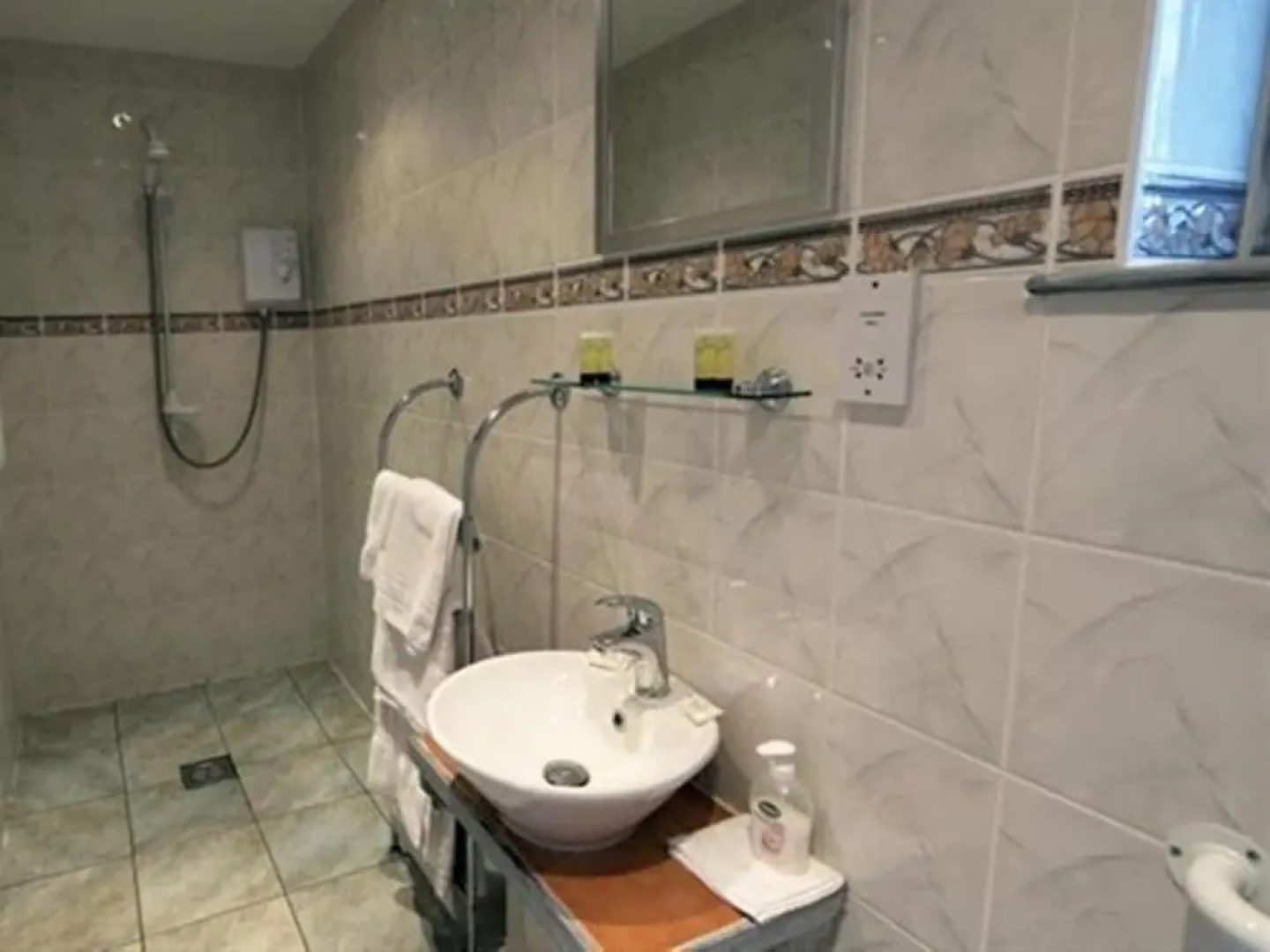 The Live and Let Live Country Inn