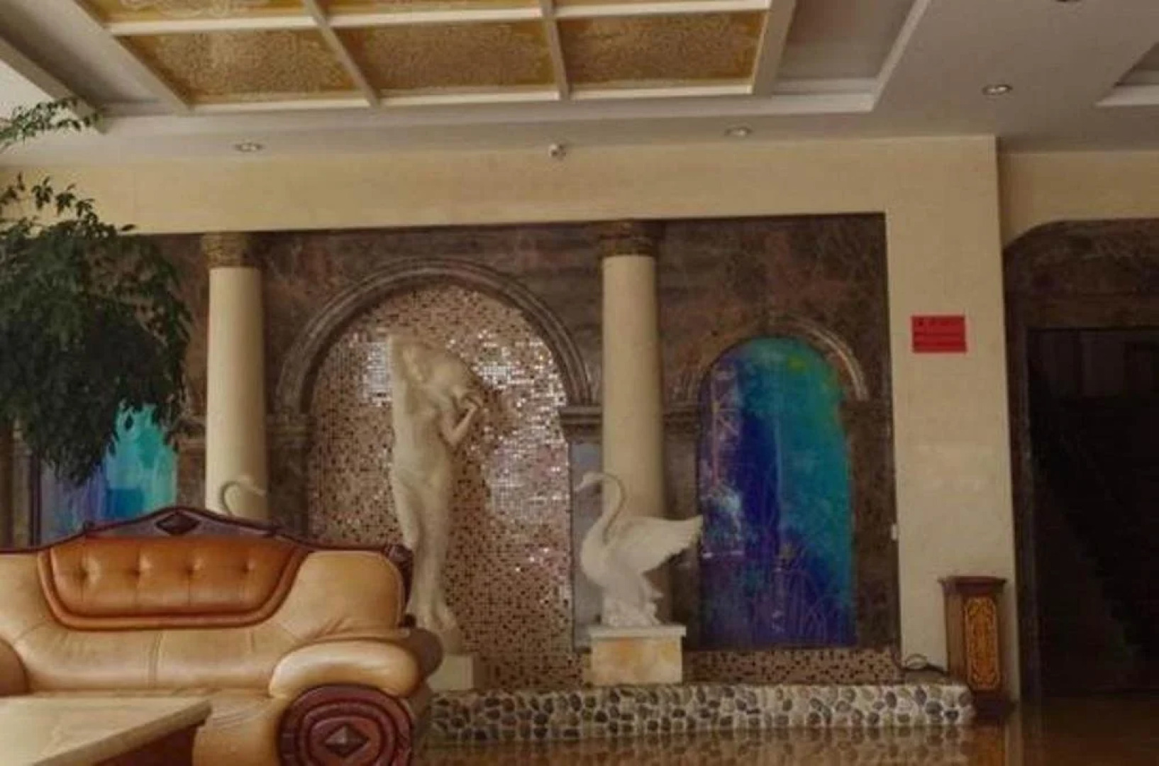 Shangri-La Jilaideng Hotel RenAn Road