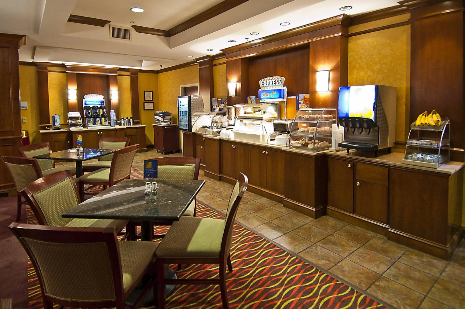 Holiday Inn Express Hotel & Suites Tupelo by IHG