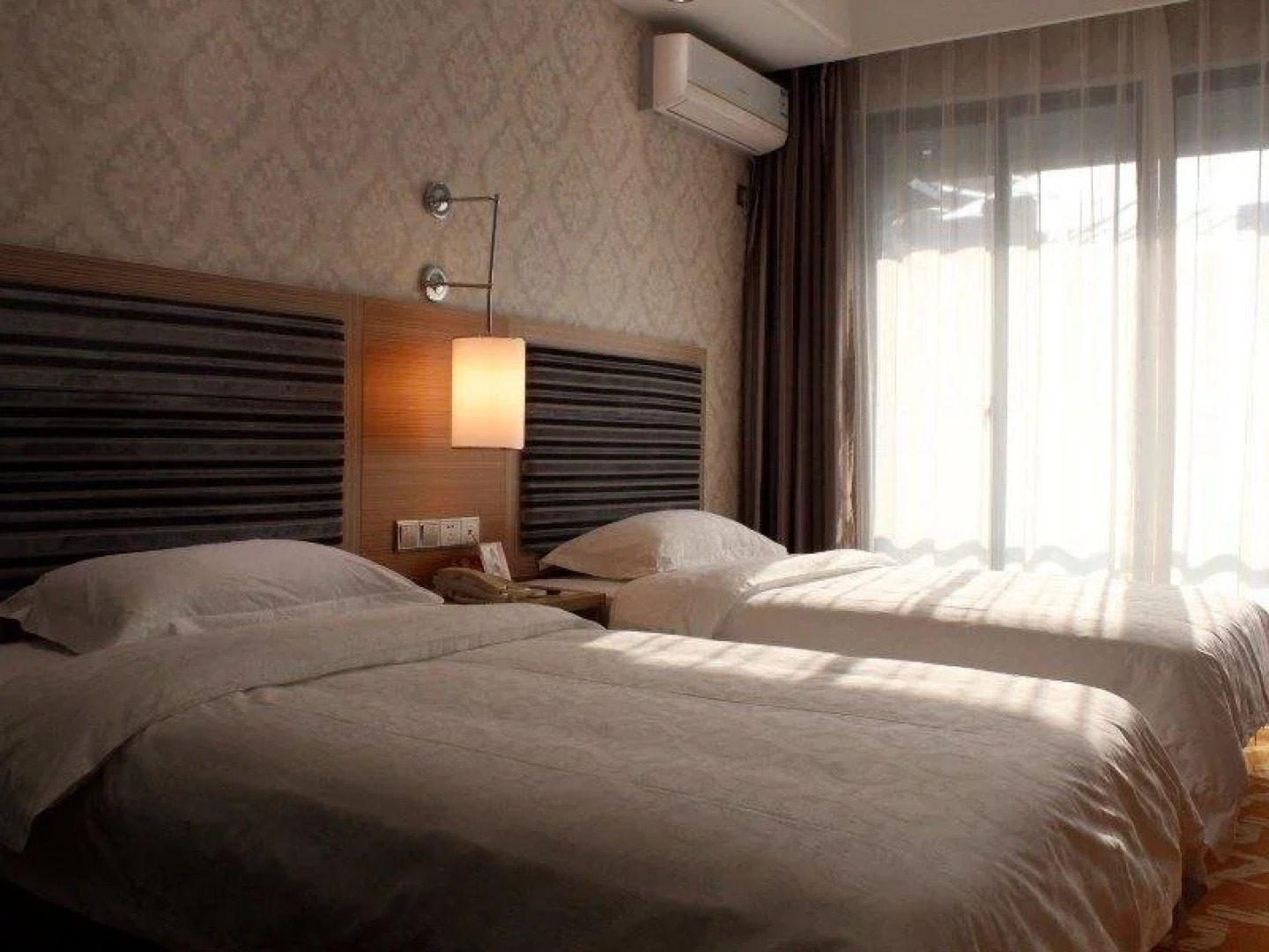 Echarm Nanning Railway Station Metro Station