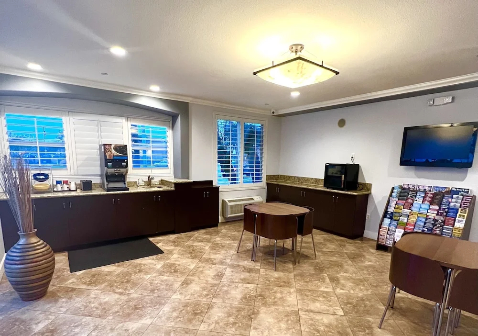 Days Inn And Suites