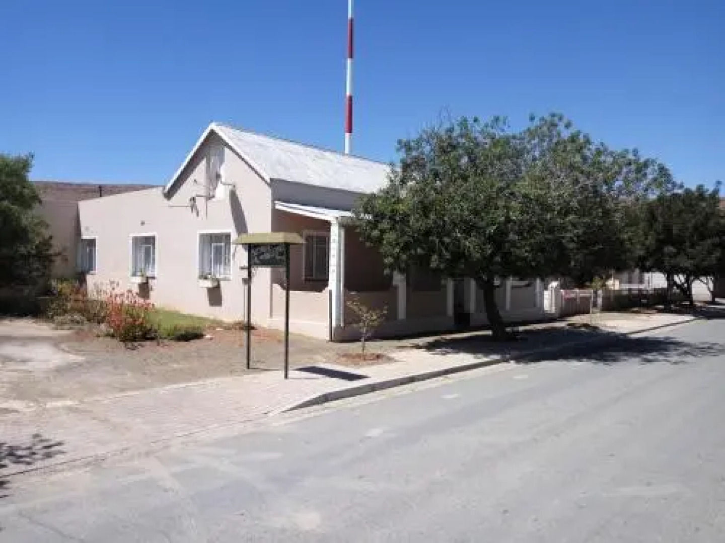 Laingsburg Country Hotel