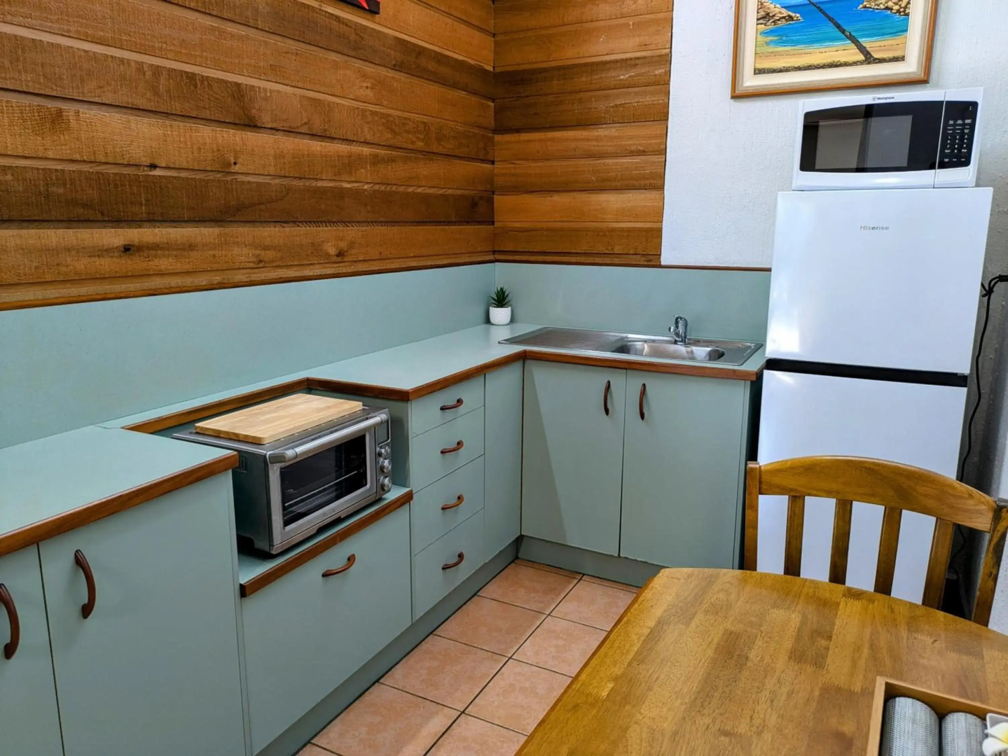Beachside Cottage - A Private Peaceful Hidden Gem 50m to Beach