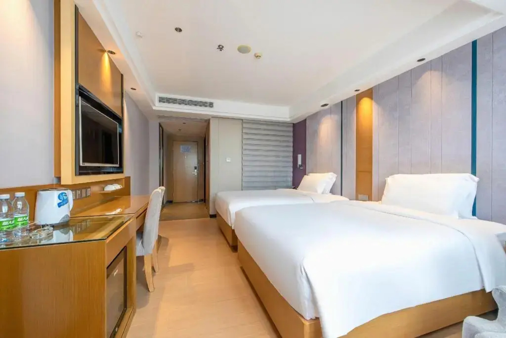 Zhanjiang Lavande Grandbuy Branch Hotel